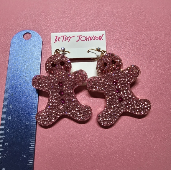 Brand-new Betsey Johnson Gingerbread Earrings! - Picture 7 of 13